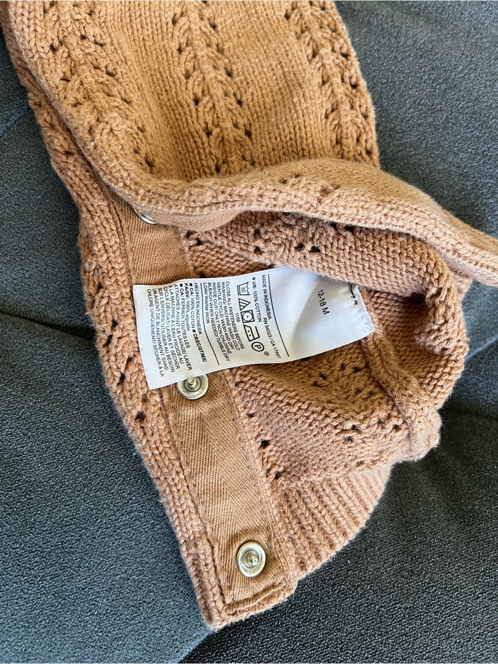 Old Navy Baby Girl Knit Ruffle Shoulder One-Piece Romper - Picture 4 of 4